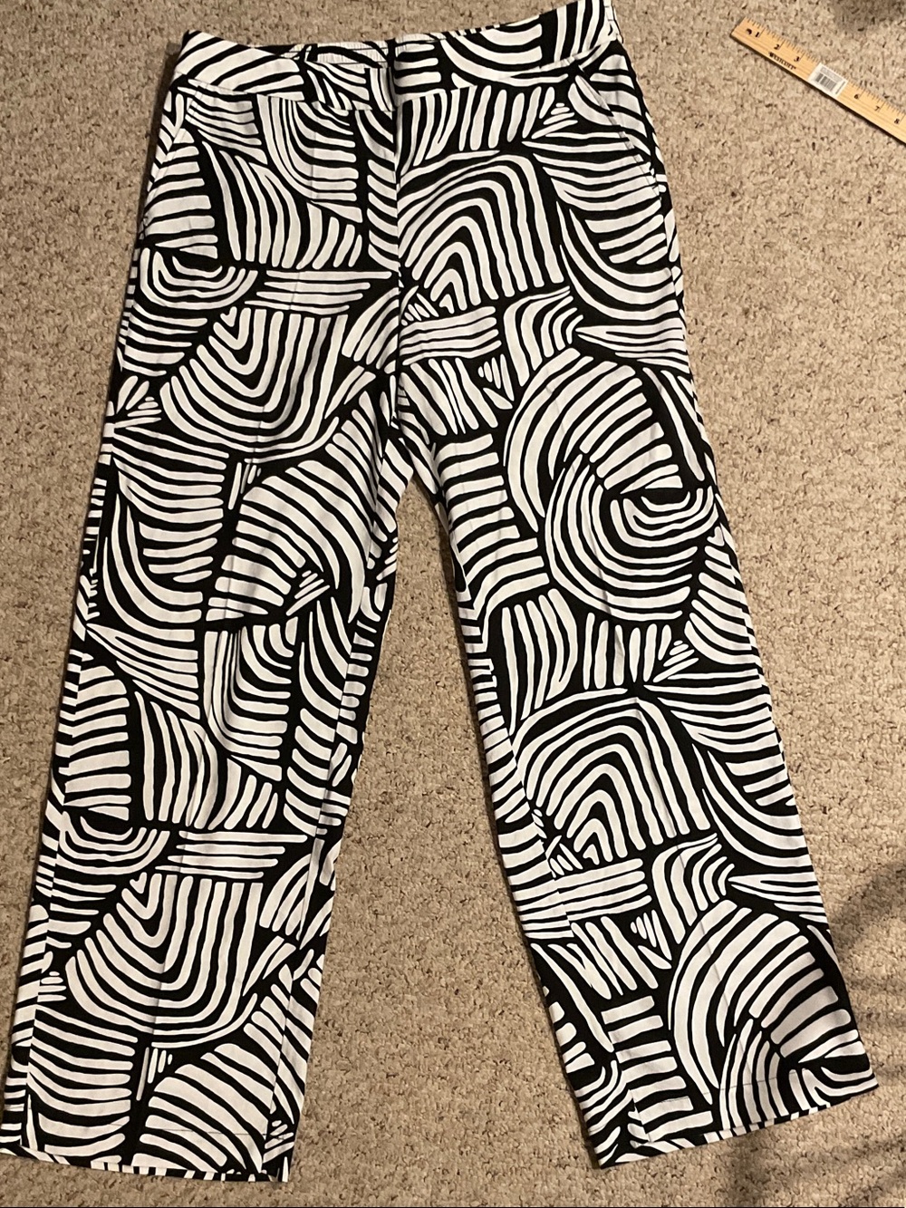 Chico's Black & White Wide Leg Patterned Pants Size 3T, 16T